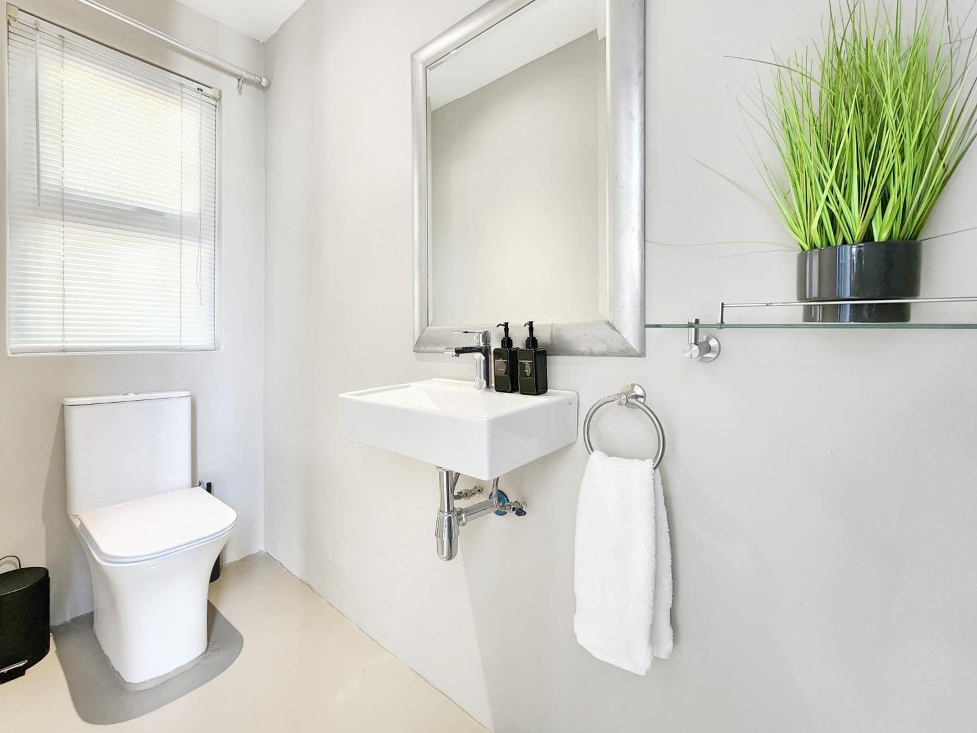 Cardita - 3 Bedroom Double Volume Dream Cape Town